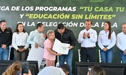 Gallardo entrega terrenos gratuitos a familias de La Pila