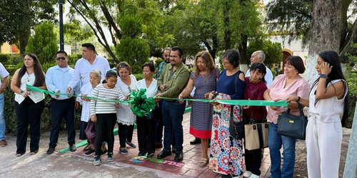 Inauguran rehabilitación de andador en el atrio parroquial  financiada con recursos municipales provenientes de la FEREFER