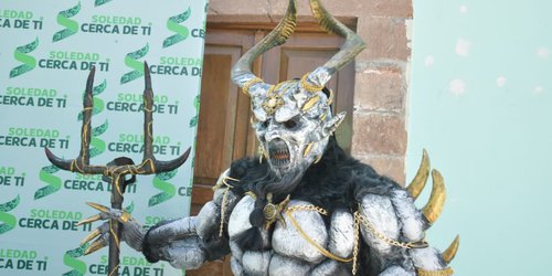 Curso gratuito de creación de máscaras cosplay previo a Xantolo y Marcha Zombie