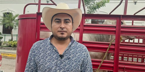 Entregan semental Brahman  a ganaderos de Rioverde