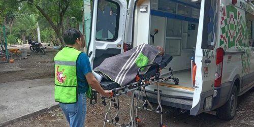 Trasladan a adulto mayor a casa hogar en la capital potosina