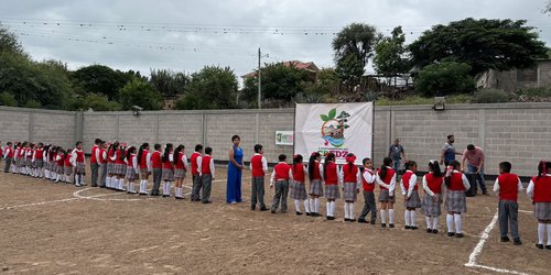 Entregan barda, campo rehabilitado e iluminación solar en primaria de La Noria