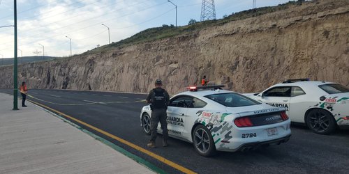 Atienden desprendimiento en tramo hacia la Zona Industrial