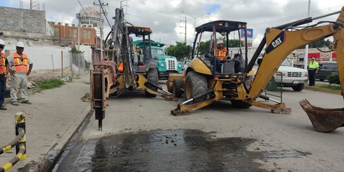 Inicia la reposición de la línea de agua potable en Rioverde con inversión de 8 millones de pesos
