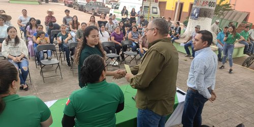 Invita Gobierno de Lagunillas a jóvenes a participar en el programa “Becas para Universitarios”
