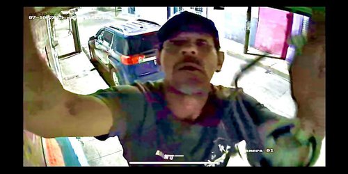 Roba cámara de video en céntrico negocio de Rioverde, pero queda grabado