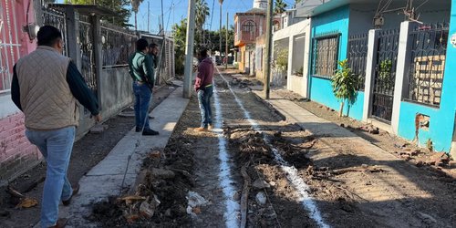 Supervisa Rodolfo Loredo avances en rehabilitación de drenaje en la colonia Mollinedo