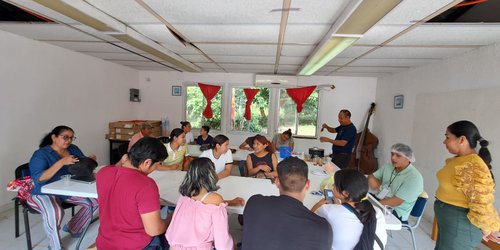 Habilidades productivas y emprendimiento para jóvenes Tének y Náhuatl