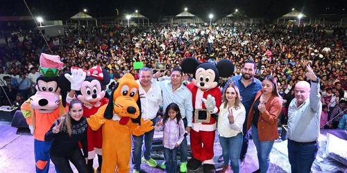 Ricardo Gallardo enciende el espíritu navideño en todo San Luis Potosí