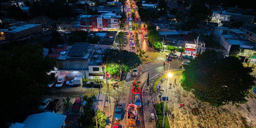 Con alegría y espíritu familiar en el Ejido el Refugio, arrancaron las Caravanas Navideñas y encendido de árbol en CDFDZ
