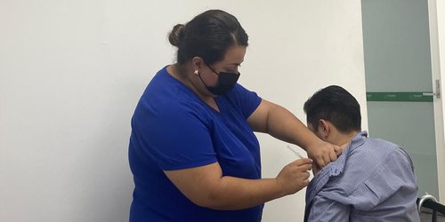 Gobierno Estatal impulsa jornadas de vacunación en beneficio de trabajadores