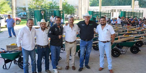 Gobierno del Estado impulsa sin límites al campo huasteco