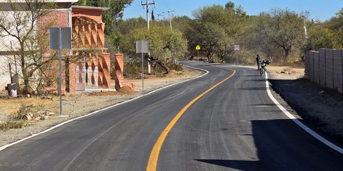 Más movilidad en el Altiplano con rehabilitación de camino en Villa de Ramos