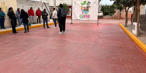 Alcalde Rodolfo Loredo entrega obra de pavimentación en la calle Cedro