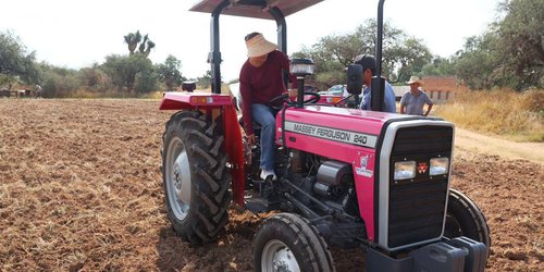 Con Mujeres al Tractor Gobierno Municipal impulsa la productividad agrícola en comunidades rurales de San Luis Capital