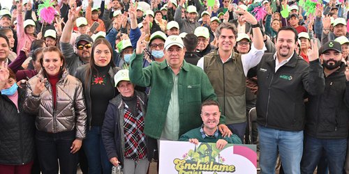Ricardo Gallardo enchula la colonia Juan Sarabia