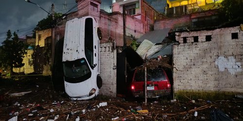 Fuertes lluvias colapsan Zapopan: activan comité de emergencia y reportan autos flotando e inundaciones