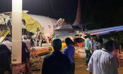 Avión con 195 personas se estrella en India