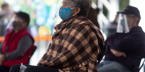 Inicia registro de adultos mayores para recibir vacuna anticovid; así puedes hacerlo