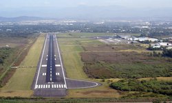 Aeroméxico cancela vuelos a Culiacán y activa políticas de protección