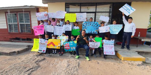 Muestras de cariño recibió alcalde  Urbiola, de niñas y niños de Las Magdalenas
