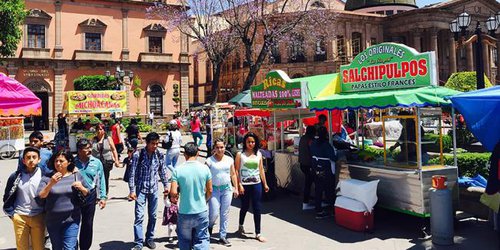 Protesta comercio establecido por tibieza del Ayuntamiento contra ambulantes