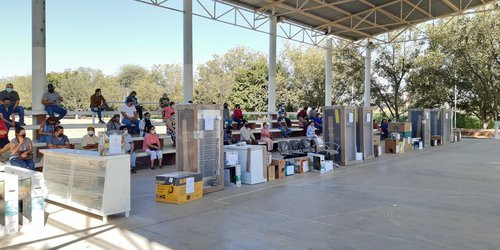 Gobierno del Estado entrega apoyos a comerciantes de Ciudad Fernández