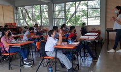 Solo una semana clases híbridas, confirma SEGE
