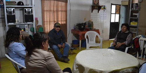 Vianey Montes busca cómo ayudar a los habitantes de la Col. 20 de Noviembre