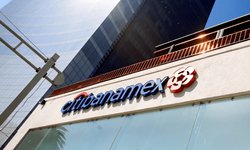 Si Grupo México no compra Banamex, el gobierno federal lo haría, revela AMLO