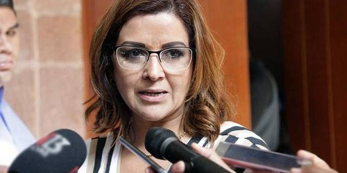 Remueven a Bety Benavente de Dirección de Comercio