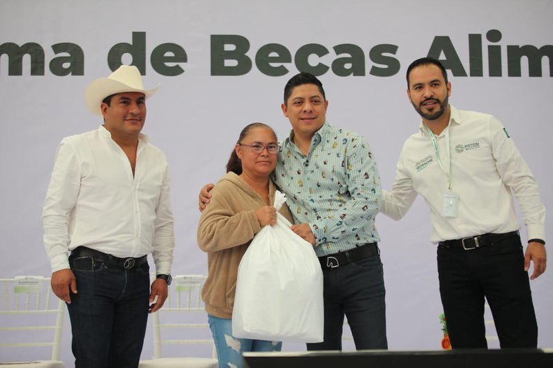 becas_alimentarias_entrega.jpeg