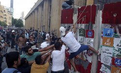 Renuncia todo el gabinete de Líbano por explosión en Beirut