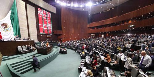 Diputados aprueban ir por reelección sin pedir licencia y con apoyos legislativos