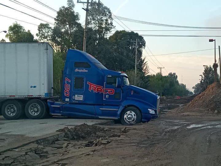 camion_atorado.jpeg