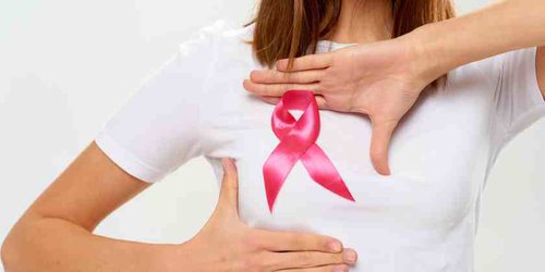 Llaman a mujeres a aprovechar campañas preventivas contra el cáncer de mama