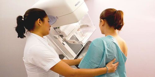 En 2019, la mitad de defunciones por cáncer de mama en ZM fueron en CDFDZ