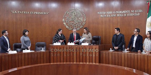 CEGAIP entregó informe anual a comisión de Transparencia