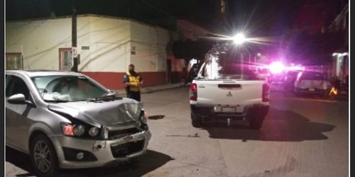 Chocan vehículos en Madero y Bravo: Solo daños materiales