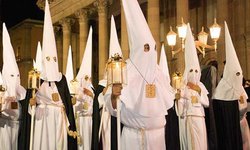 Pedirán que cofrades estén vacunados contra covid para participar en la Procesión del Silencio