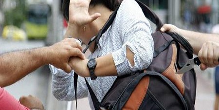 Taxista salvó a jovencita de ser atacada por delincuentes en el centro de Rioverde