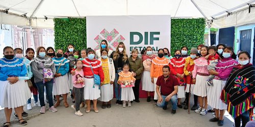 Celebró DIF Estatal Día de Reyes con comunidad Otomí en la capital potosina