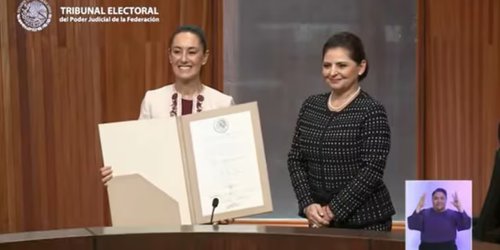 Claudia Sheinbaum recibe constancia como presidenta electa de México