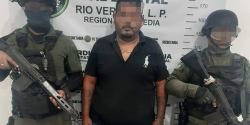 Detienen armado a tipo de Colima, en calle Porfirio Díaz