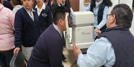 Dona Ayuntamiento lentes a 340 estudiantes de Ciudad Fernández