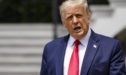 Plantea Trump impuesto a remesas y peaje a vehículos que crucen la frontera