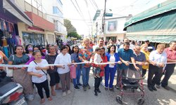 Inauguran obra de drenaje en calle Moctezuma