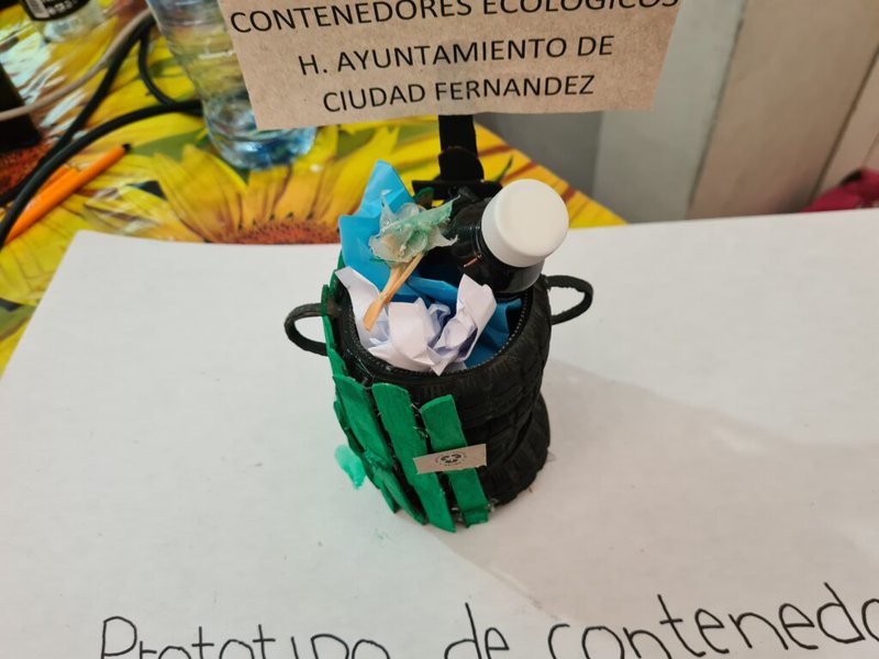 ecoteiner dos.jpg