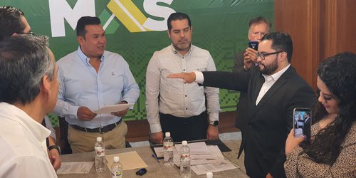 Edgar Vázquez asume cargo como alcalde interino de Rioverde