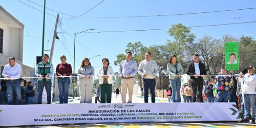 Ricardo Gallardo entrega calles de concreto y una secundaria en Soledad